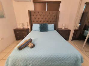 1 bedroom, in-room safe, iron/ironing board, free WiFi - Isla Verde *Beach*Restaurants*Bars*Enjoy  (Carolina)