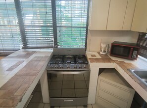 Fridge, microwave, oven, stovetop - Isla Verde *Beach*Restaurants*Bars*Enjoy  (Carolina)