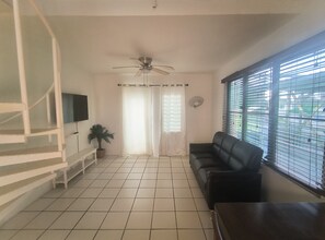 Smart TV - Isla Verde *Beach*Restaurants*Bars*Enjoy  (Carolina)