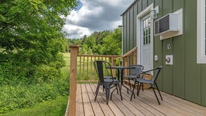 Unclassified image, 2 of 19, button - Charming 2BR abode: Newly Restored, Full of Light, 2 Min to Stowe Center!"
(Stowe)