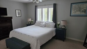 4 habitaciones, escritorio, tabla de planchar con plancha y wifi 