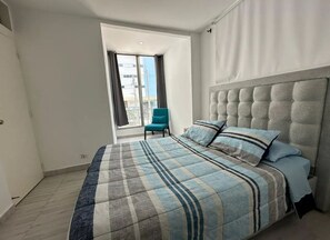 2 Schlafzimmer, Bügeleisen/Bügelbrett, Bettwäsche