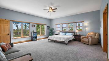 4 chambres, bureau, Wi-Fi gratuit, draps fournis