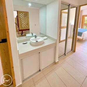 1 habitación y caja de seguridad en la habitación 