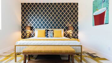 6 slaapkamers, een bureau, een strijkplank/strijkijzer, wifi