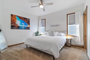 4 bedrooms, desk, iron/ironing board, WiFi