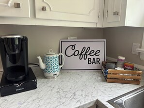 Private kitchen - Family Friendly - Cozy RVA Haven (Richmond)