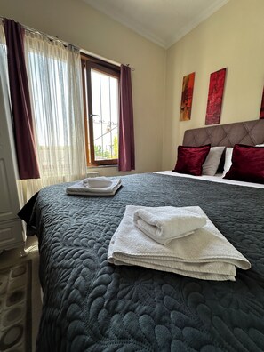 Superior Apartment | Egyptian cotton sheets, premium bedding, desk, laptop workspace - Apart La Mia (Istanbul)