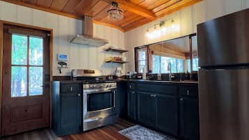 Tủ lạnh, lò vi sóng, lò nướng, bếp nấu