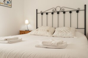 3 bedrooms, free WiFi, bed sheets