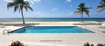 Silver Reef #4 / 2 BR LUXE Oceanfront w/ Pool on Northside (New: May 2024)