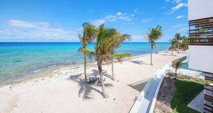 Silver Reef #4 - 2 BR LUXE Oceanfront & Pool