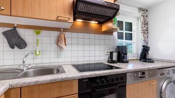 Kühlschrank, Ofen, Herdplatte, Geschirrspüler