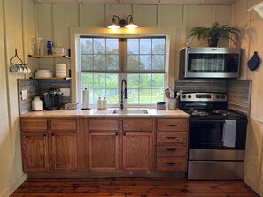 Fridge, microwave, oven, stovetop - Tack Room @ Redemption Ranch: Grill, Deck, Peaceful, Unique, Comfortable (Marionville)