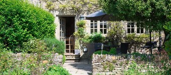 Delightful Dog Friendly Cotswold holiday cottage - Enoch's Cottage