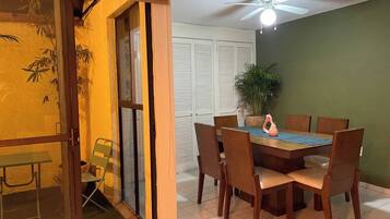 House, 3 Bedrooms, Patio | Dining