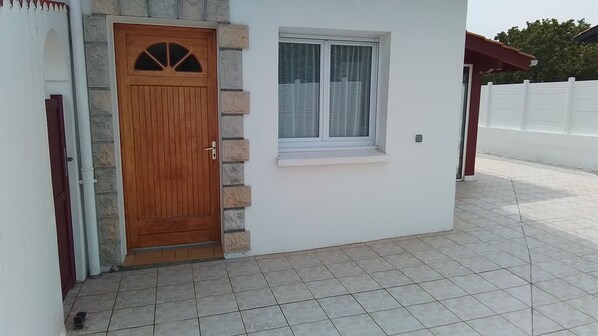 Exterior detail - Le Logement Situé à Anglet Attenant a Notre Maison Avec Entrée Indépendante (Anglet)