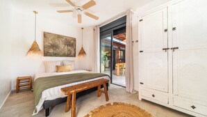 Room - Villa Latrille - Ermitage les bains - near the beach  (Saint-Paul)