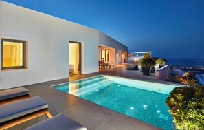 Pool - Kamini, One bedroom ultra luxury Villa with pool and views (9FP3+8F4 Santorini, Greece)