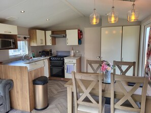 Fridge, microwave, oven - Hamilton Lodge. Felmoor Park (Felmoor Park, Morpeth)