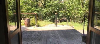 Chalet au Milieu de la Forêt Avec lac à Proximité