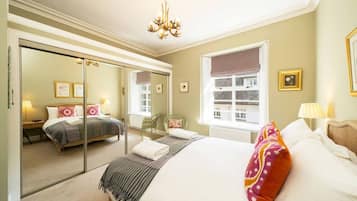 Tabla de planchar con plancha, cuna de viaje y wifi gratis