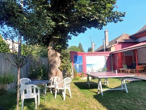 Outdoor dining - Bel Appart.maison Cœur de Village (Le Chambon-sur-Lignon)
