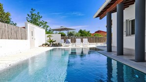 Pool - MareLuna by Interhome (Fontane Bianche)