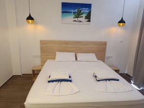 Deluxe Double Room, Sea View | Hypo-allergenic bedding, minibar, in-room safe, individually furnished - The Sunset Villa (Dhiffushi)