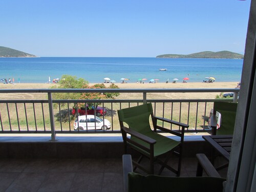 Sea Front Apartment Kavala (Nea Peramos)