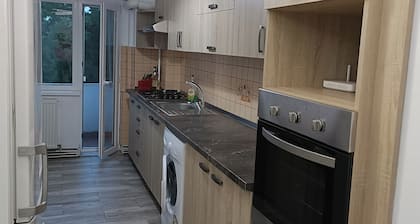 Apartament liniÈtit aproape de parc