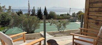 Endogeios Luxry Villas - Skaloma Loutraki Corinth 
Superior Villa - Keep Calm