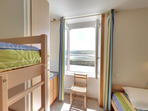 2 bedrooms, free WiFi