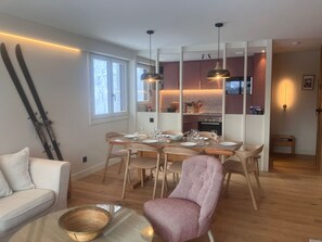 Dining - 4-room apartment, 8 people, parking, ski slopes (Saint-Gervais-les-Bains)