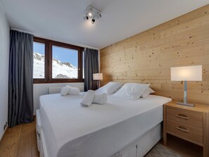 3 bedrooms, free WiFi, bed sheets - 4-room apartment for 6 in Tignes with Wi-Fi (Tignes)