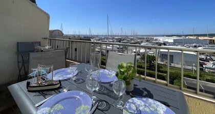 Modern 6 pers apt with pool, AC, parking - Gruissan