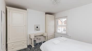 1 Schlafzimmer, Schreibtisch, Bügeleisen/Bügelbrett, kostenloses WLAN