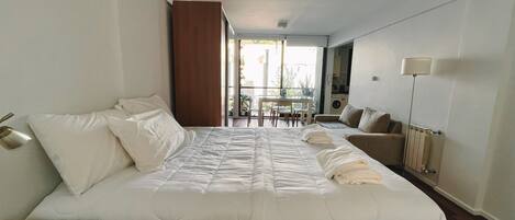 Free WiFi, bed sheets