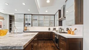 Private kitchen - Park Haus on Main Street in Historic Old Town (Park City)
