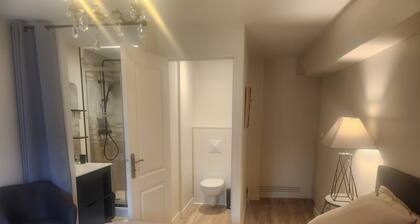 4 bedroom bed & breakfast in saint-lã©onard-de-noblat