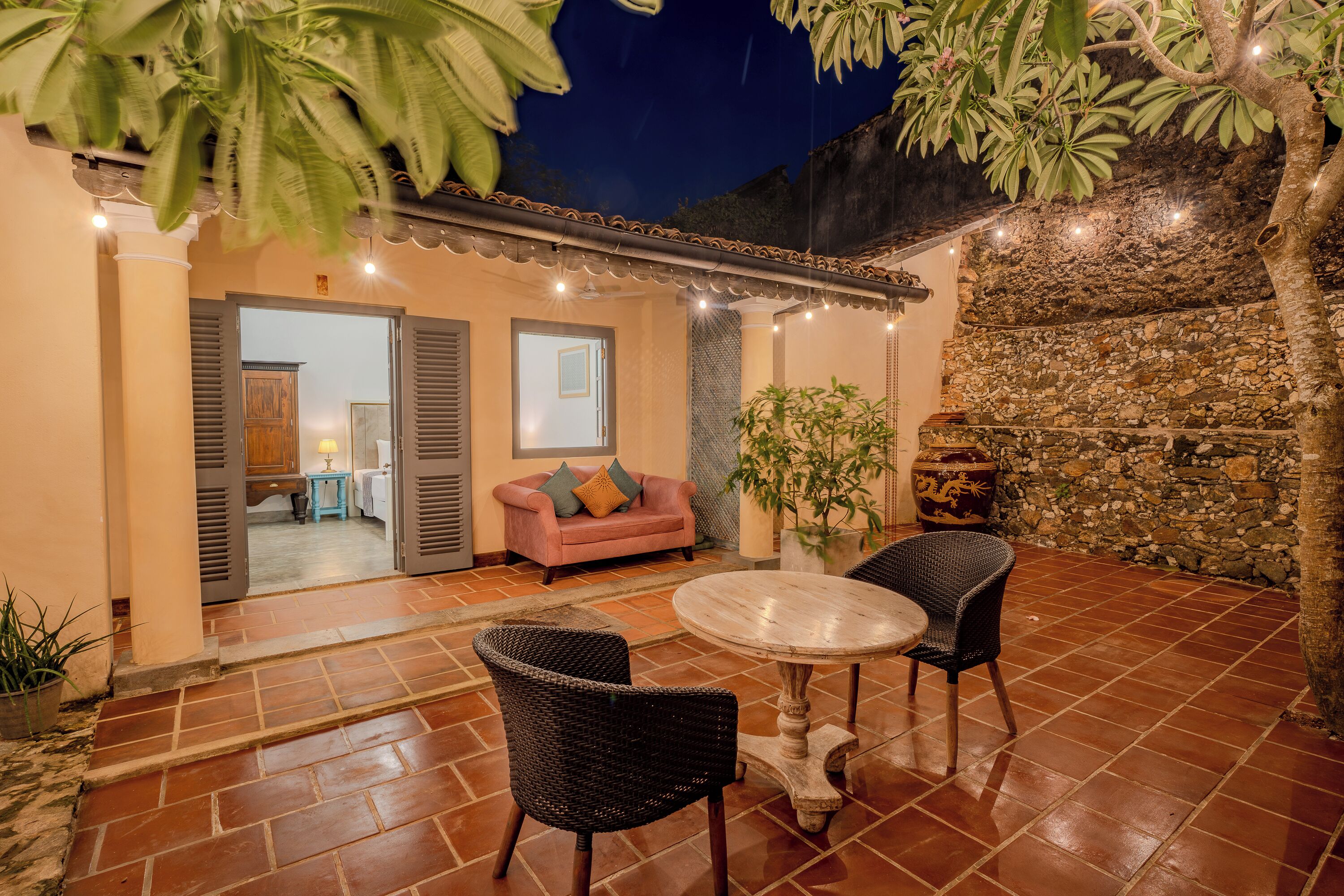 Phòng đôi Deluxe, sân hiên, quang cảnh sân vườn | Hiên