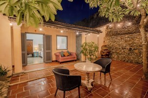 Habitación Deluxe doble, patio, vistas al patio | Terraza o patio
