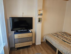 2 sovrum, strykjärn/strykbräda, wi-fi och sängkläder