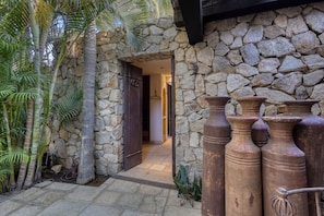 Exterior detail - Meditation Haven: 1BR Home - Cardón (San José del Cabo)