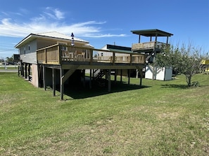 Property grounds - Isle Be Back - Beachfront - Island Realty (Grand Isle)