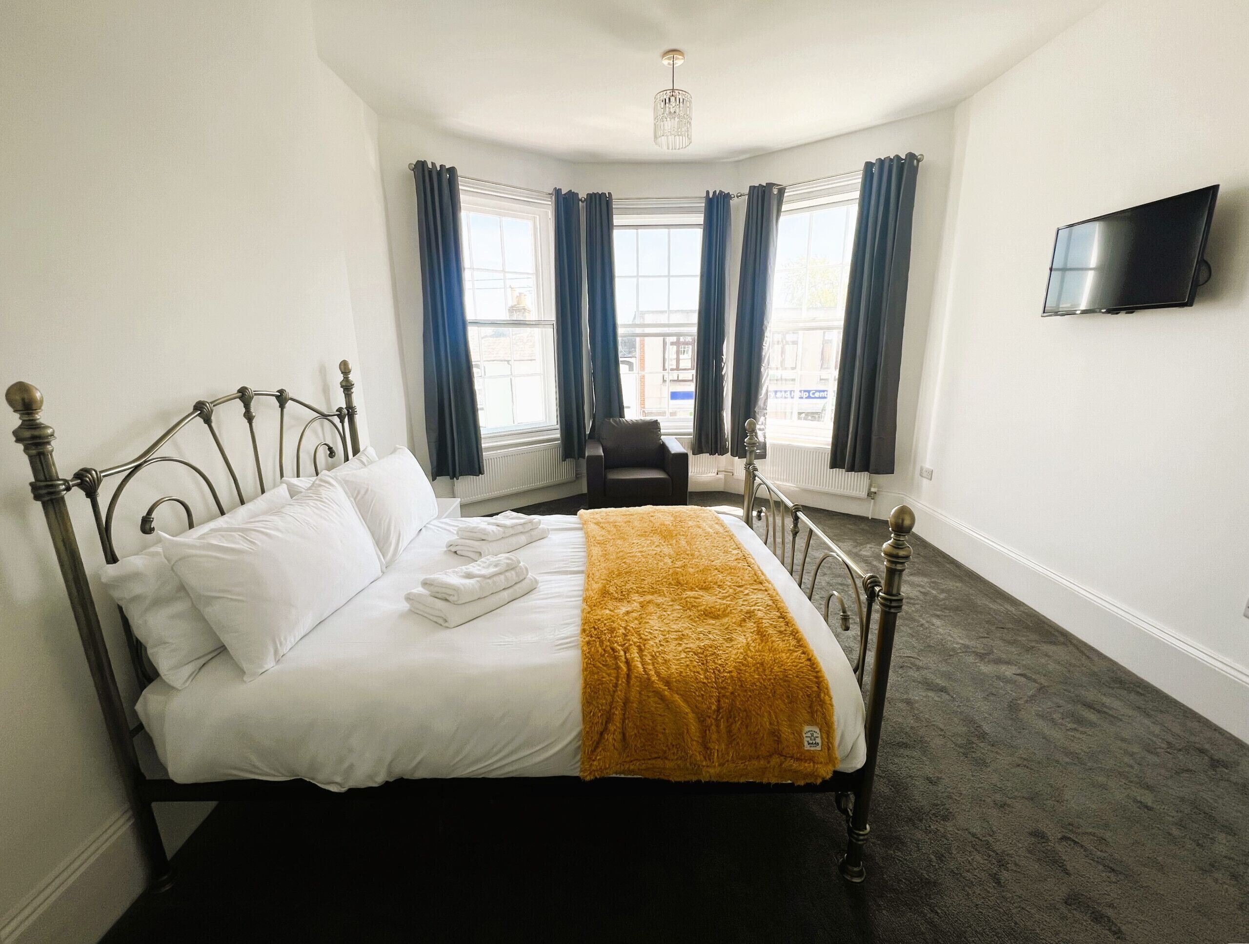 3 bedrooms, free WiFi, bed sheets