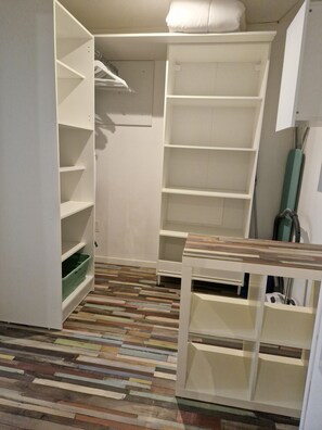 Interior - The Walsh Bien Rare, Calme Dans une Cour Privé Sans Passage ni vi à vi (Bourges)