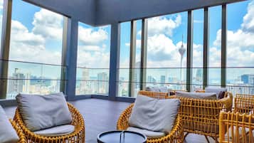 Thành phố nhìn từ nơi lưu trú