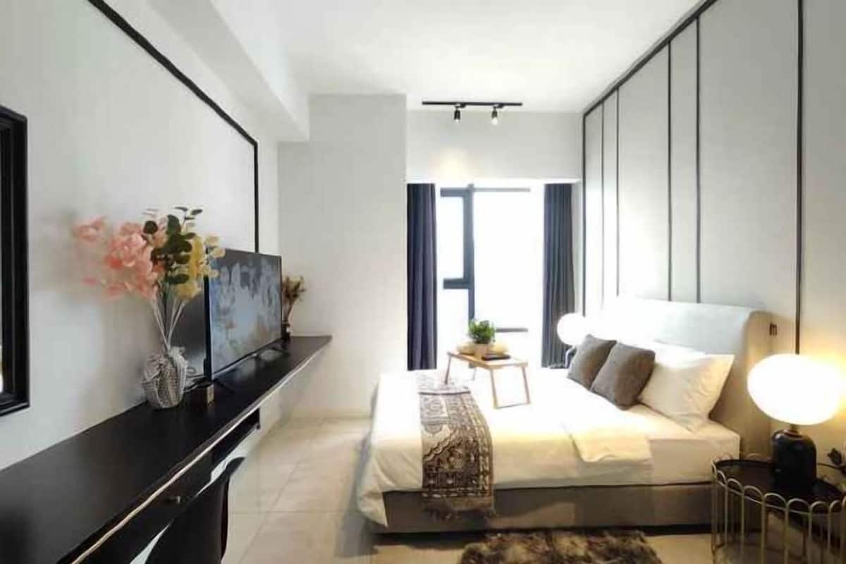 Cortinas opacas, tabla de planchar con plancha, wifi gratis
