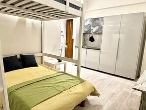 1 bedroom, free WiFi, bed sheets - Rome centre Apartment Marconi with kitchen private entrance   (Roma)